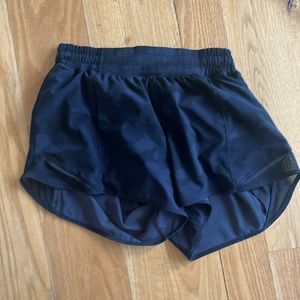 Barely worn lululemon hotty hot shorts size 6 4 inch